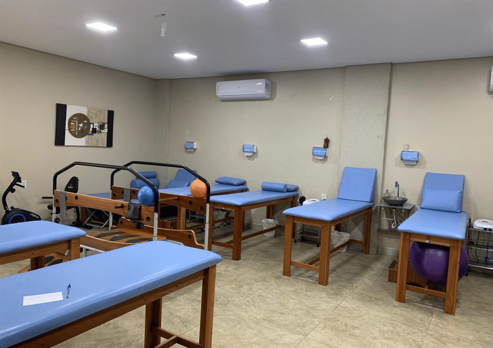 Ginásio de fisioterapia — Águas Lindas